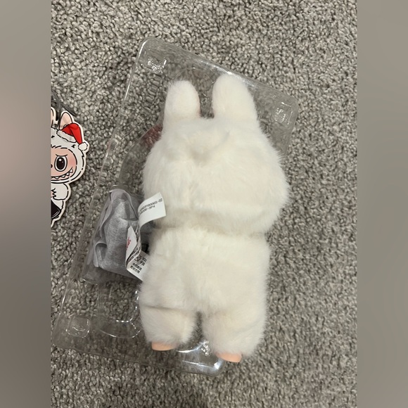 POP MART: THE MONSTERS Coca-Cola Vinyl Face Surprise Shake - Picture 5 of 5